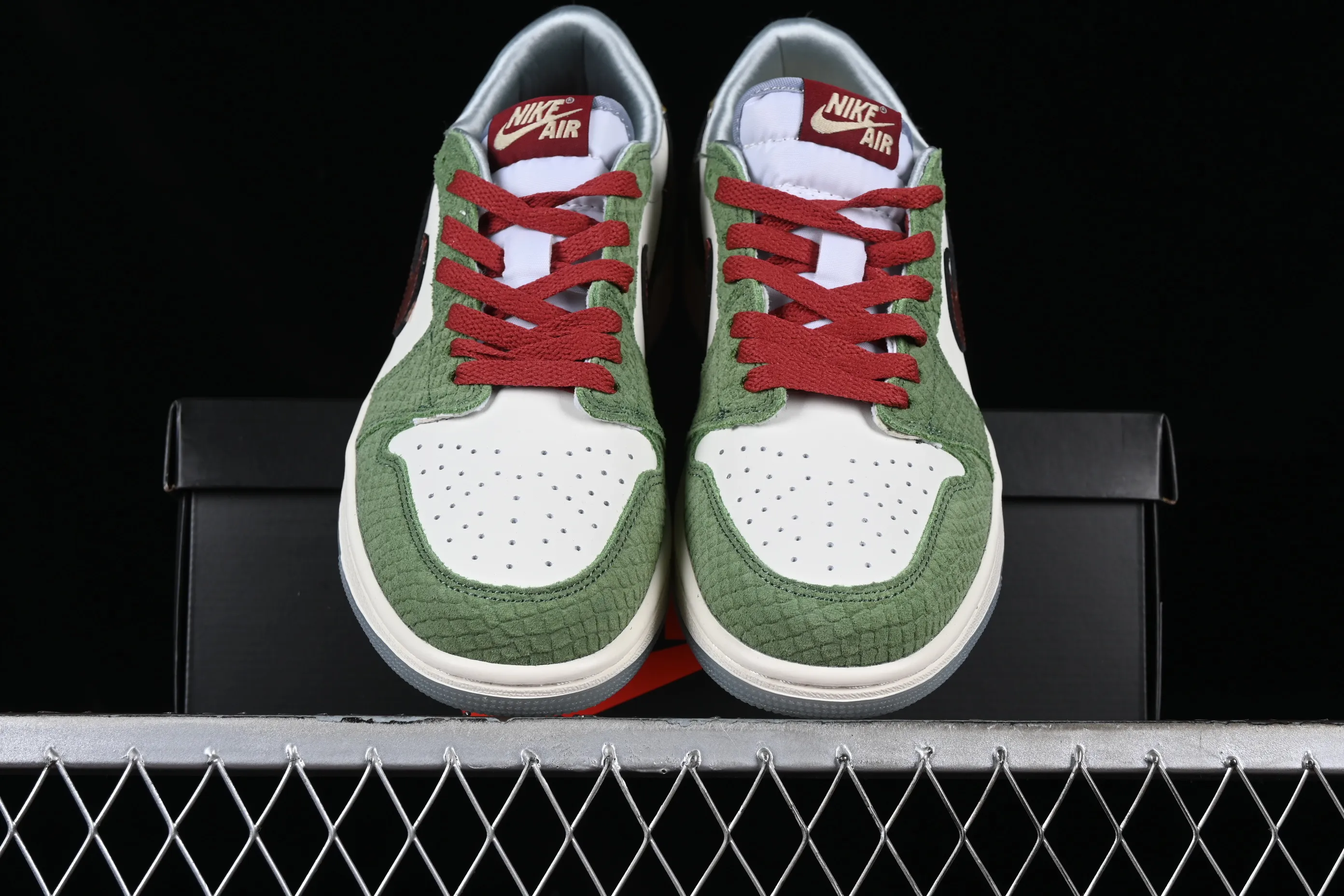 All categories Air Jordan Jordan series basketball shoes Air Jordan 1 Low Z version Air Jordan 1 Low CNY "Year of the Drago" AJ1 Joe 1 Year of the Dragon Limited Qinglong low-top cultural casual sneakers FN3727-100